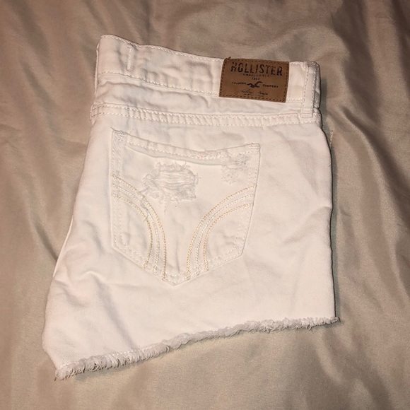 White Hollister Shorts - Picture 2 of 5